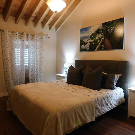 Surf Beach_Santa Barbara Secret Gardens Ribeira Grande Bagian luar foto