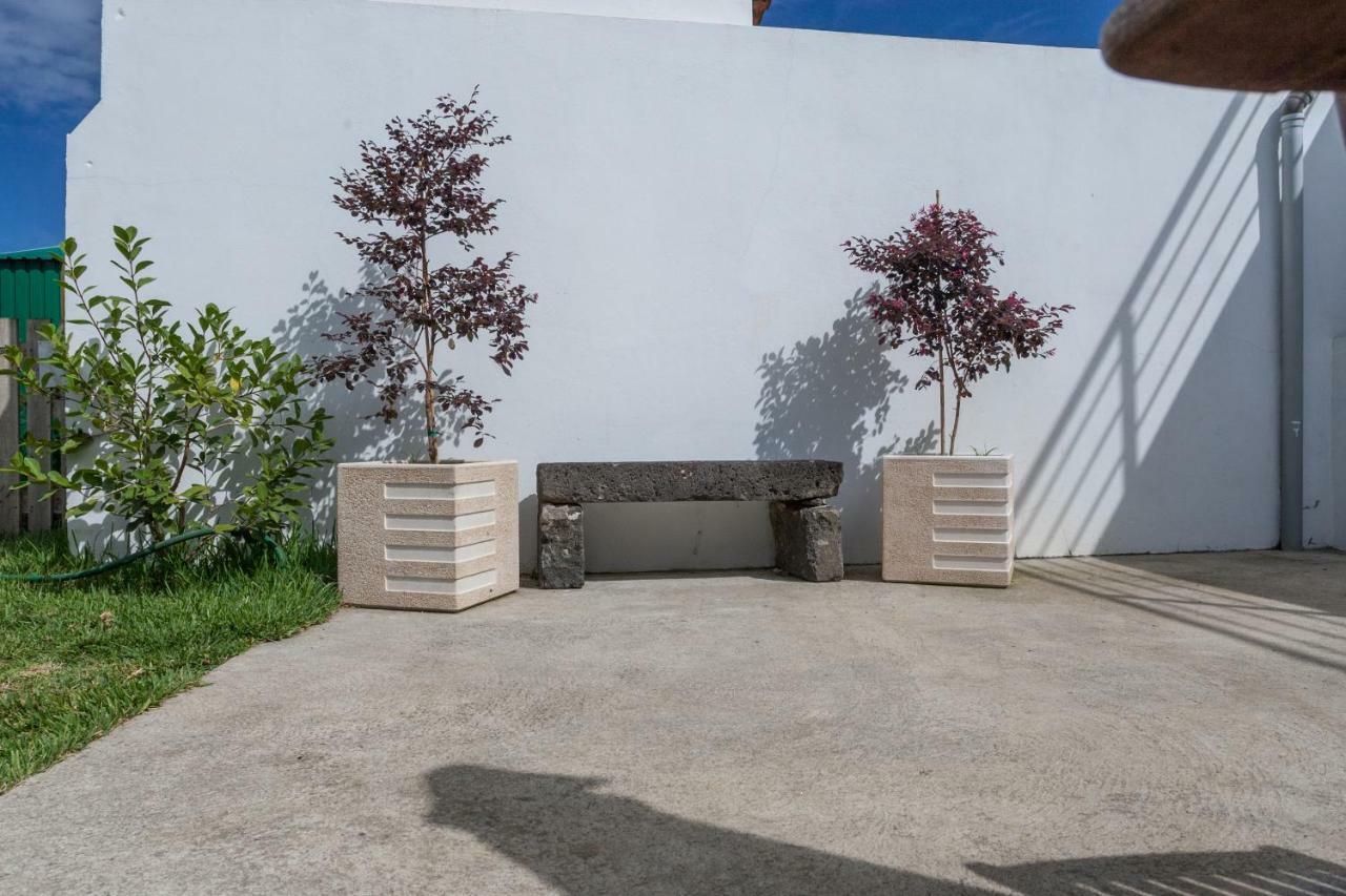 Surf Beach_Santa Barbara Secret Gardens Ribeira Grande Bagian luar foto